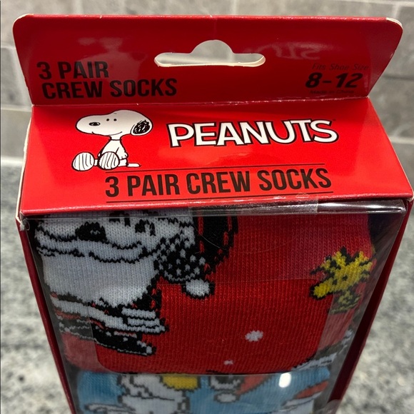 Peanuts Snoopy Christmas Crew Socks Set - Red, Blue, Gray - Picture 4 of 7